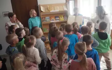 Wizyta przedszkolak&oacute;w w bibliotece z okazji Tygodnia Bibliotek 3