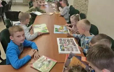 Wizyta przedszkolak&oacute;w w bibliotece z okazji Tygodnia Bibliotek 20