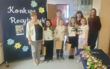 Konkurs Recytatorski "W kręgu pozeji Jana Brzechwy i Jana Kochanowskiego" w SP w Młynisku 24