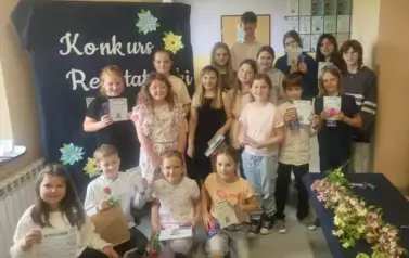 Konkurs Recytatorski "W kręgu pozeji Jana Brzechwy i Jana Kochanowskiego" w SP w Młynisku 25
