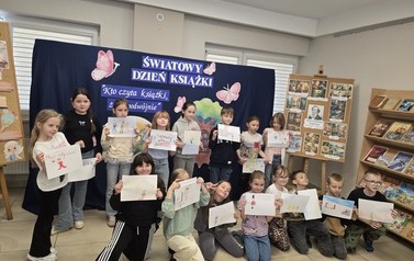Lekcja biblioteczna ,,W baśniowym świecie Andersena" 8