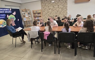 Lekcja biblioteczna ,,W baśniowym świecie Andersena" 26