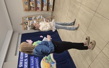 Lekcja biblioteczna ,,W baśniowym świecie Andersena" 29