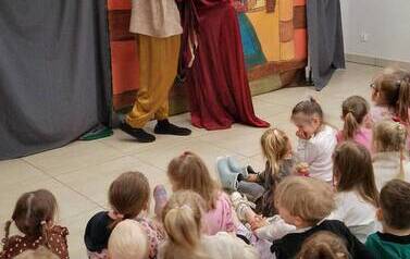 Teatrzyk ,,Latający kufer" 1
