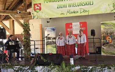 XXVII Powiatowy Przegląd Folkloru Ziemi Wieluńskiej im. Marka Dery w Osjakowie 4