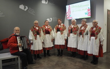 XV Og&oacute;lnopolski Przegląd Zespoł&oacute;w Ludowych ,,Złoty Talizman" 9