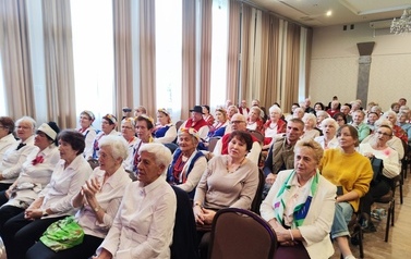 XVI Powiatowy Przegląd Ch&oacute;r&oacute;w i Zespoł&oacute;w Śpiewaczych  8