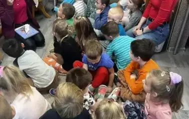 Przedszkolaki z wizytą w bibliotece - Młynisko 6